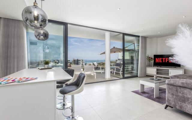 Ivy in Fuengirola with 2 bedrooms and 2 bathrooms
