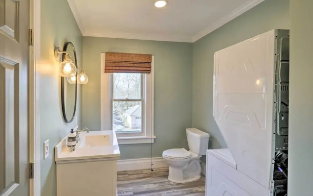 Charming & Walkable Fairport Village Apartment!