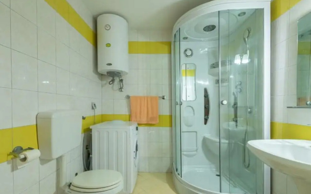 Adalene Comfortable Holiday Residence