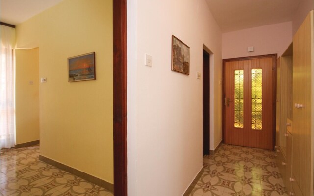 Nice Apartment in Stinjan With 2 Bedrooms and Wifi