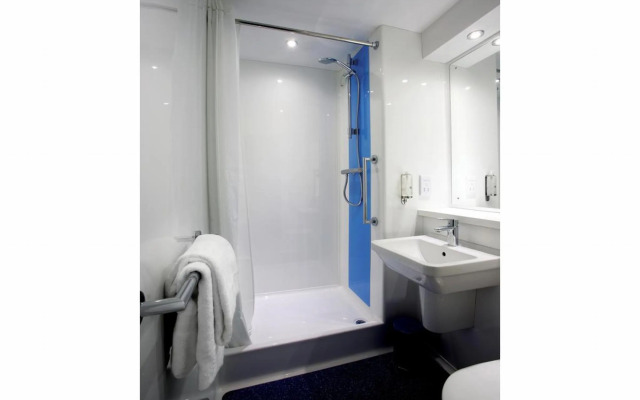 Travelodge Bicester Cherwell Valley M40