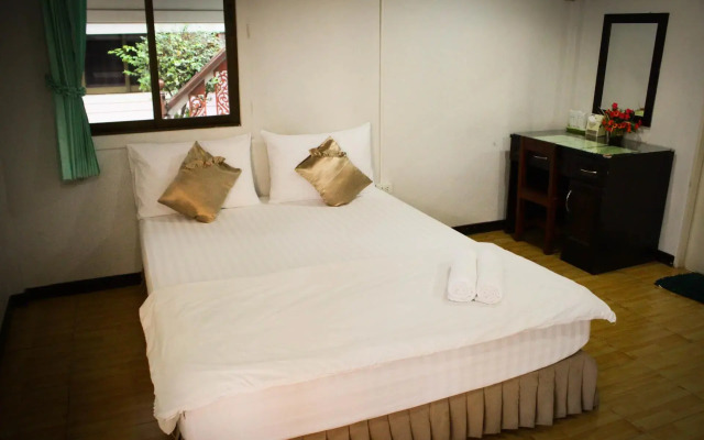 Rainbow House Resort