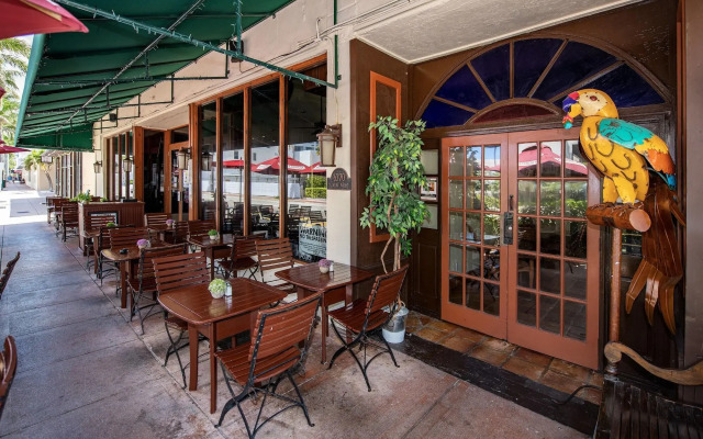 Norman's Hotel and Dining
