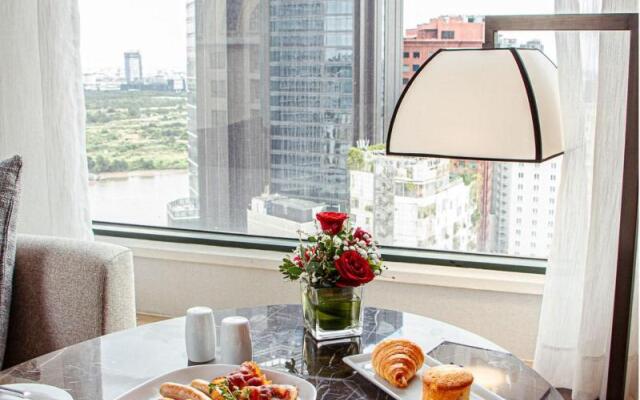 Sheraton Saigon Grand Opera Hotel
