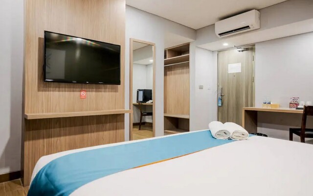 Sans Hotel Puri Indah Jakarta