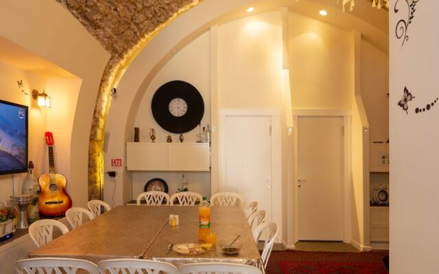 PoliHosts Old Jaffa - Hostel