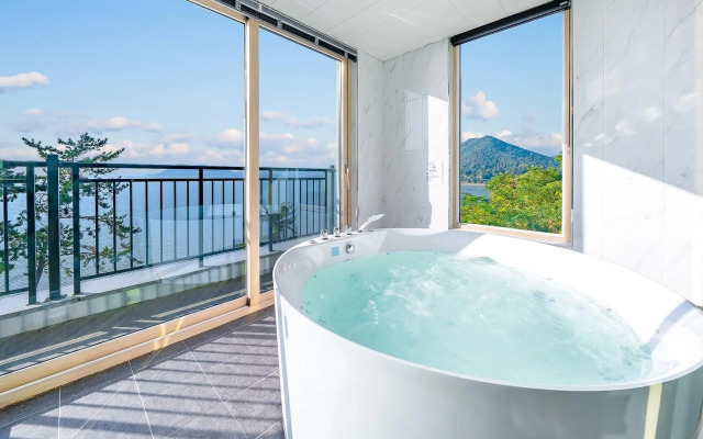 Yeosu Fisterra Spa Poolvilla