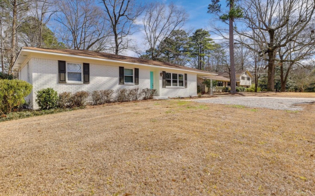 10 Mi to Uab: Inviting Home w/ Free Parking & Wifi