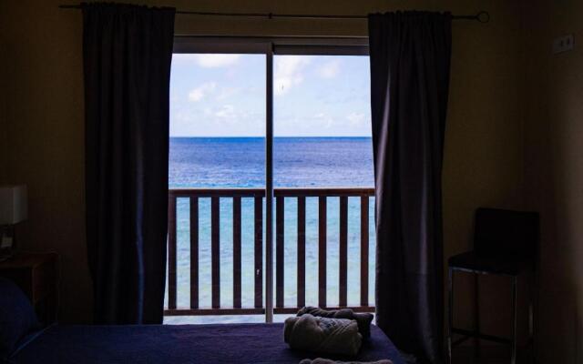 Outstanding 2 Bedroom Beach Front Suite 3