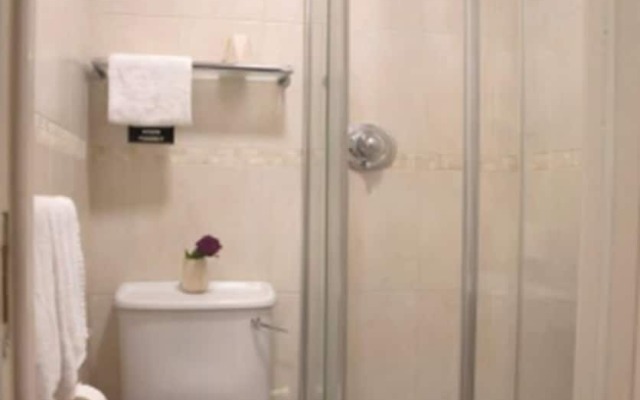 Celtic Lodge Guest House, Bed & Breakfast in Dublin City Centre