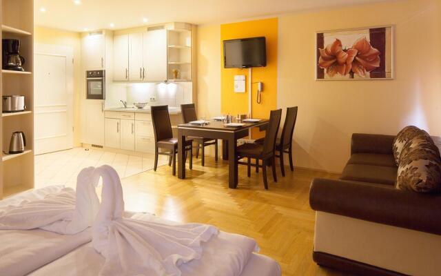 AMC Apartments