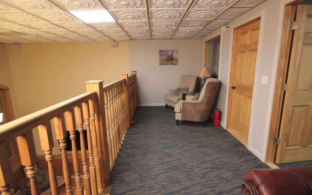 Nyes 1880 Suites