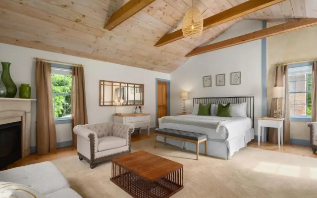 Inn at Silver Maple Farm