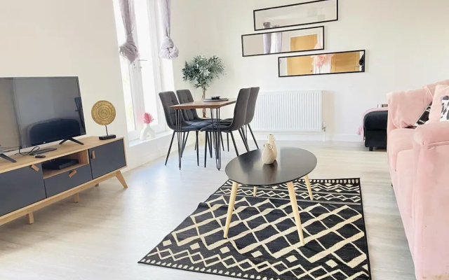 Quartz Apartment in Cambridge