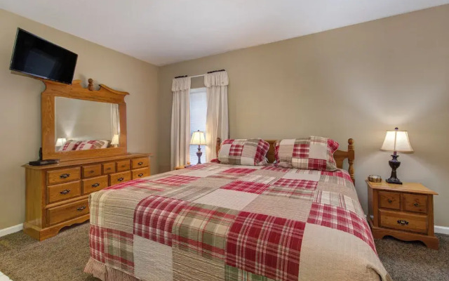 Colonial Crest Condo Unit #113