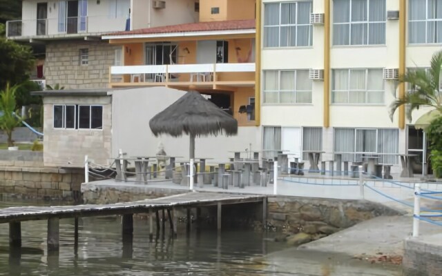 Hotel Veleiros