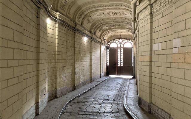 Апартаменты на набережной реки Фонтанки 64