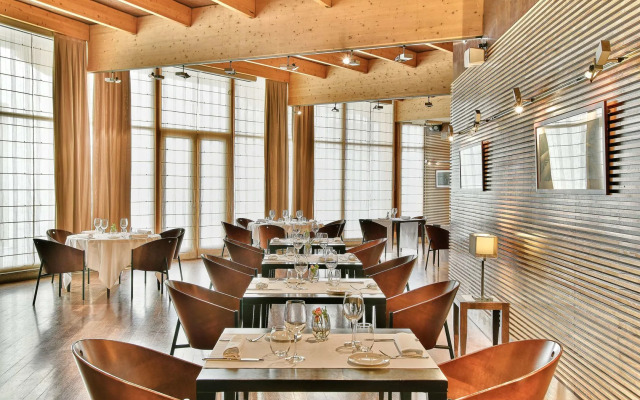 NH Collection Palacio de Burgos