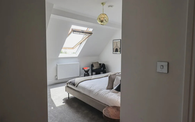 The Emma Suite Stone Cross Mansion