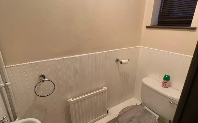Charming Close Retreat in Grays