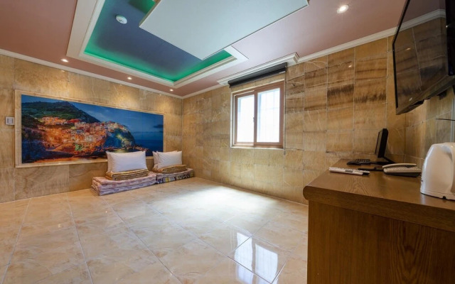 Tongyeong Hotel Opera