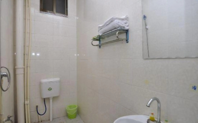 Ru Chun Si Ji Hostel