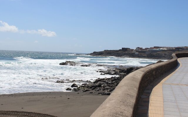 F And M 1 Home Apartment