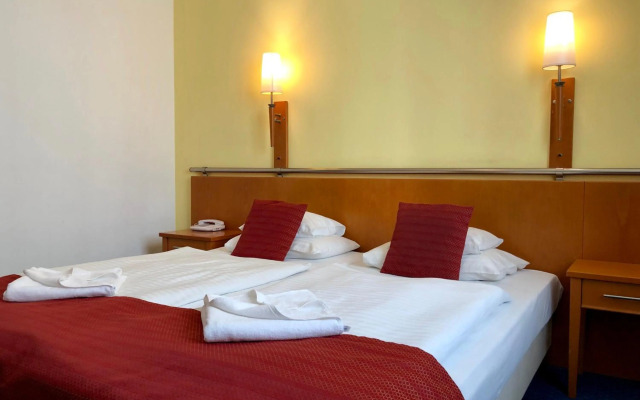 Hotel Veritas