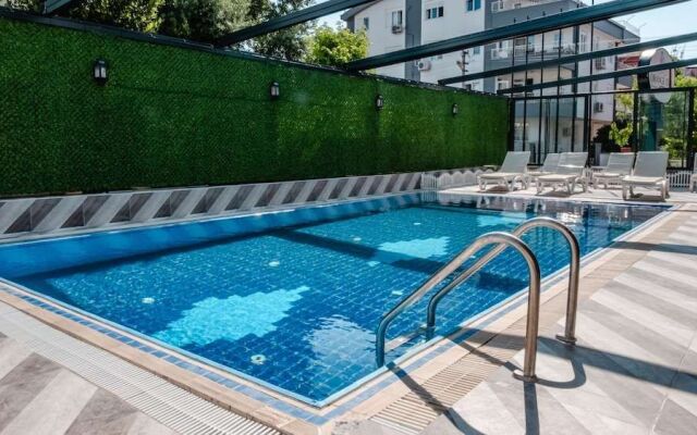 Orange Owl Hotel