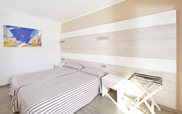 AHOI! Urban Beach Hotel