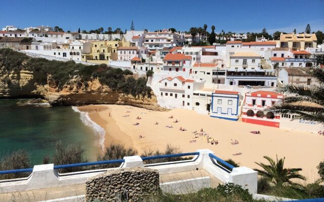 Modern Villa With Swimming Pool Near Carvoeiro