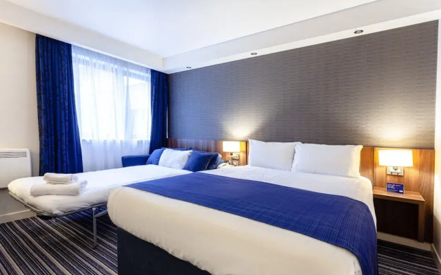 Holiday Inn Express Edinburgh Airport