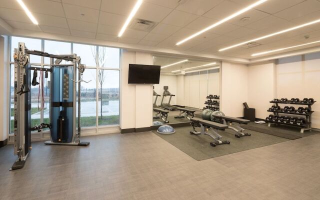 Holiday Inn & Suites Detroit - Troy