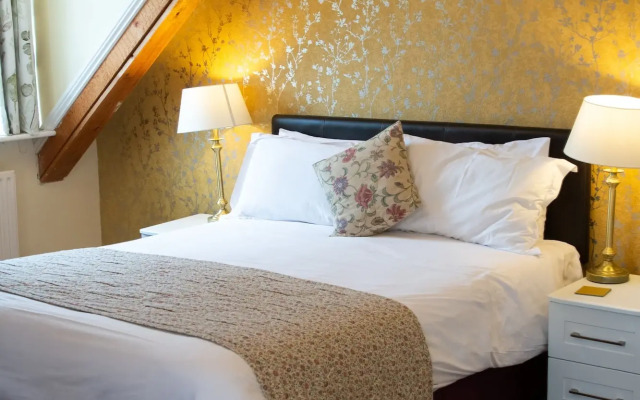 Woodlands Lodge Hotel