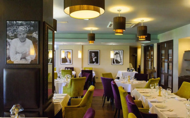 Cambridge Hotel