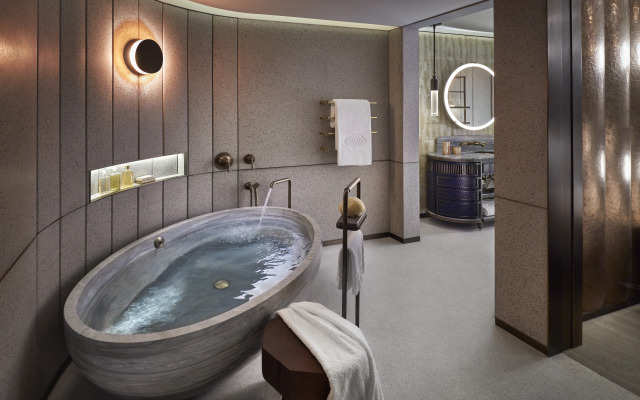 The Landmark Mandarin Oriental, Hong Kong