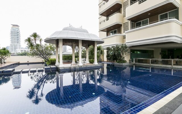 Piyathip Place Serviced Apartment