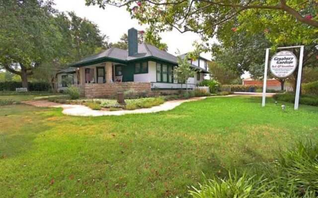 Granbury Gardens Bed and Breakfast