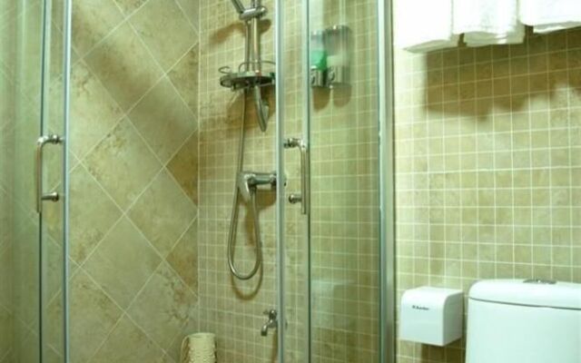 Chuxia Holiday Inn