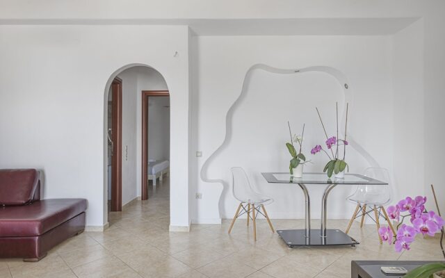 Sea View Residence