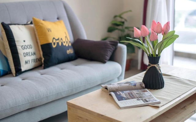 Twin Galaxy Simplistic 2BR Netflix Wifi 5pax KSL – Guest Rooms – Johor Bahru