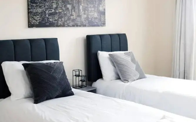 Comfy Duplex 2-bed Apartment in Milton Keynes