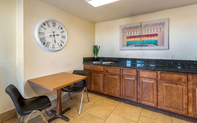 Rodeway Inn Pueblo