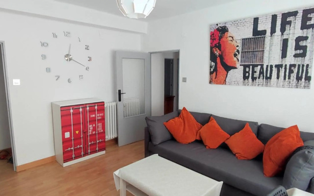 Apartamento en zona céntrica y tranquila.