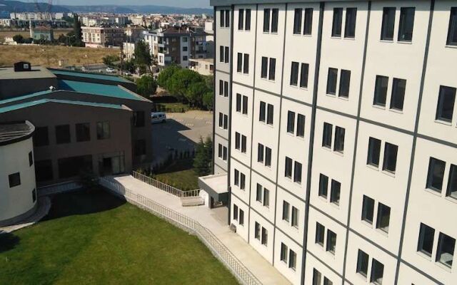 Kumru Suitesseda Pansi̇yon