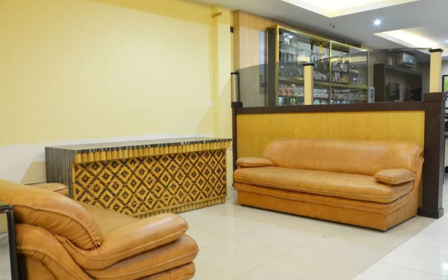 Zen Rooms Near Tunjungan Plaza