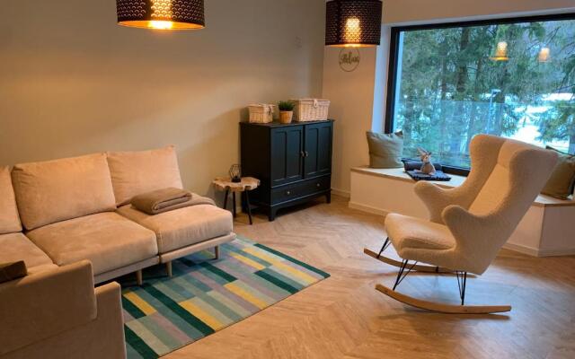 Pine Tree Holiday House