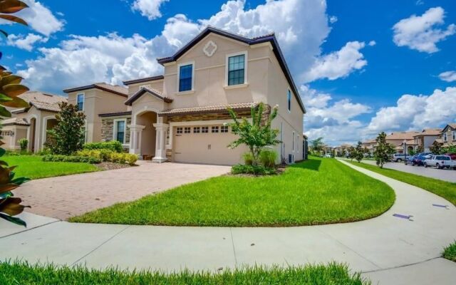 9 Bedroom 5 Bathroom in Champions Gate
