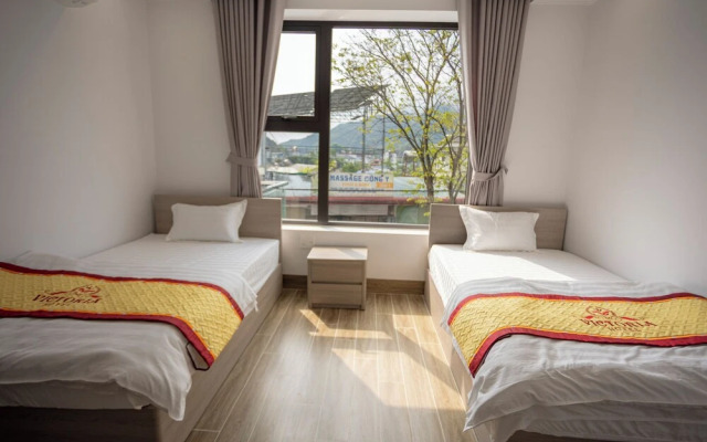 Victoria Hotel MC - by BAY LUXURY