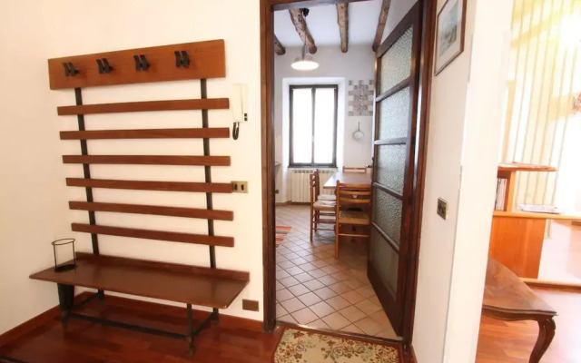 Straus Apartment Center Town